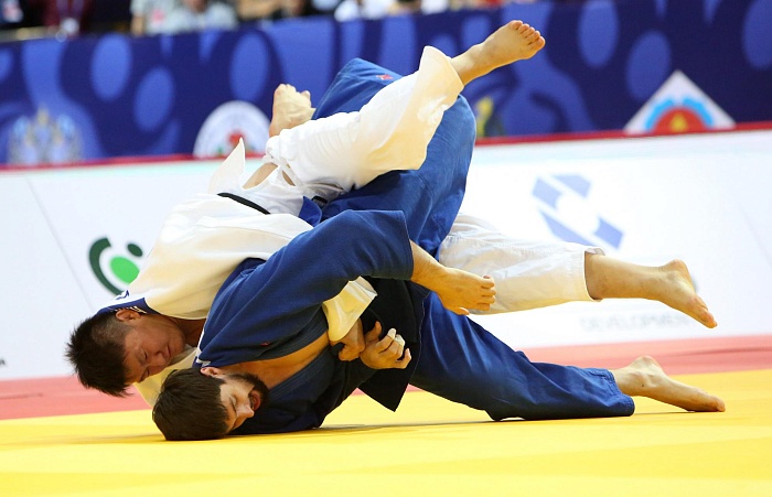 Хисаёши Харасава и Аслан Камбиев. Фото Виктории ЮЩЕНКО