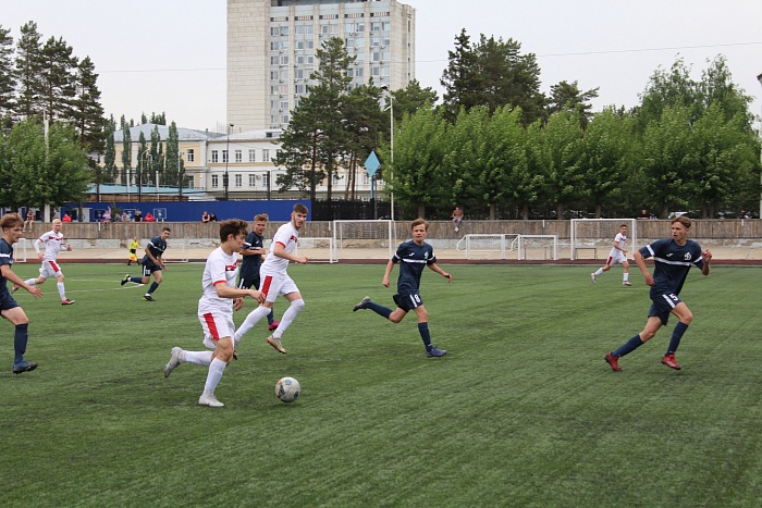 ФК «Тюмень-2006» уступил дома, а «Челябинск» победил в гостях