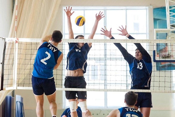 Фото Александра ЗЫРЯНОВА