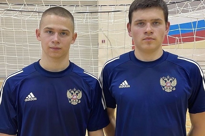 Тюменцы Владимир Рыночнов и Валерий Шеховцов отправились с юношеской сборной России по мини-футболу в Бразилию