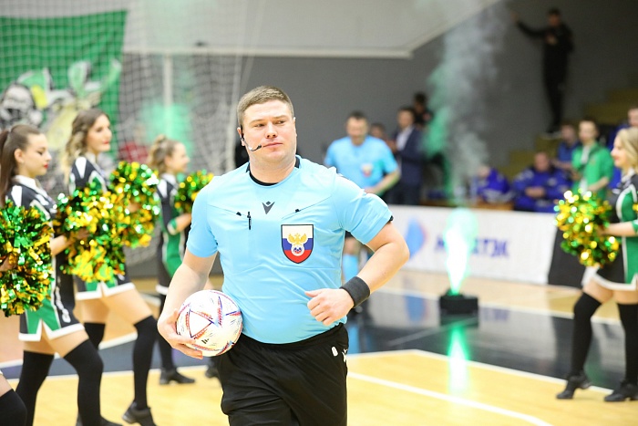 Тюменец Антон Кузьмин отсудит в столице Урала матчи мини-футбольной суперлиги