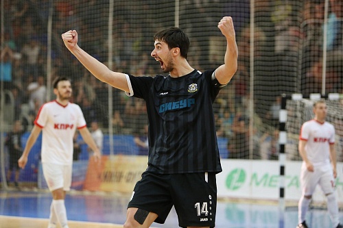 Кто стал лучшим спортсменом мая (ОПРОС)?