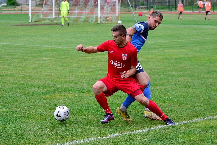 Футболисты «Тюмени-2» и ашинский «Металлург» одержали крупные победы