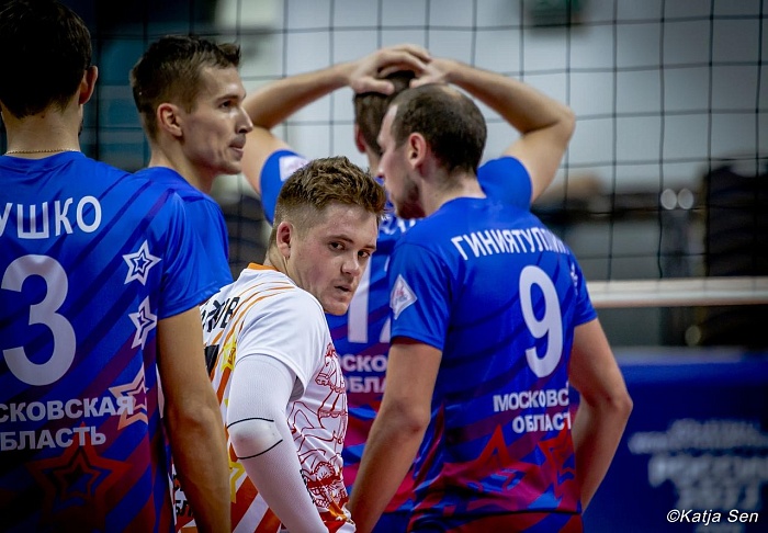 Дружина сибиряка лидирует на «Западе»