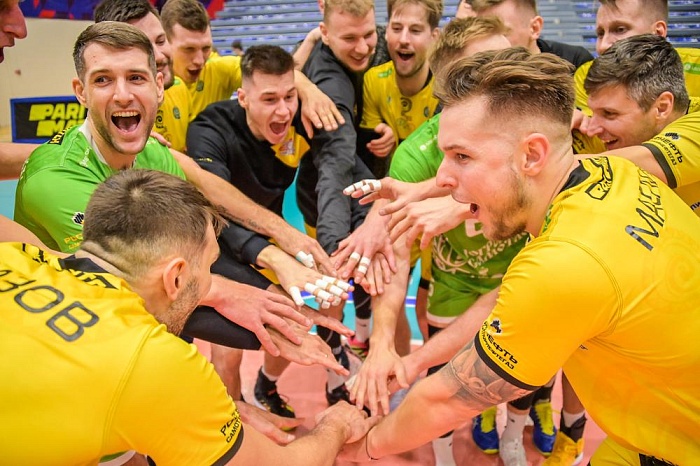 Перед Нижневартовском «Кузбасс» победил в Уфе