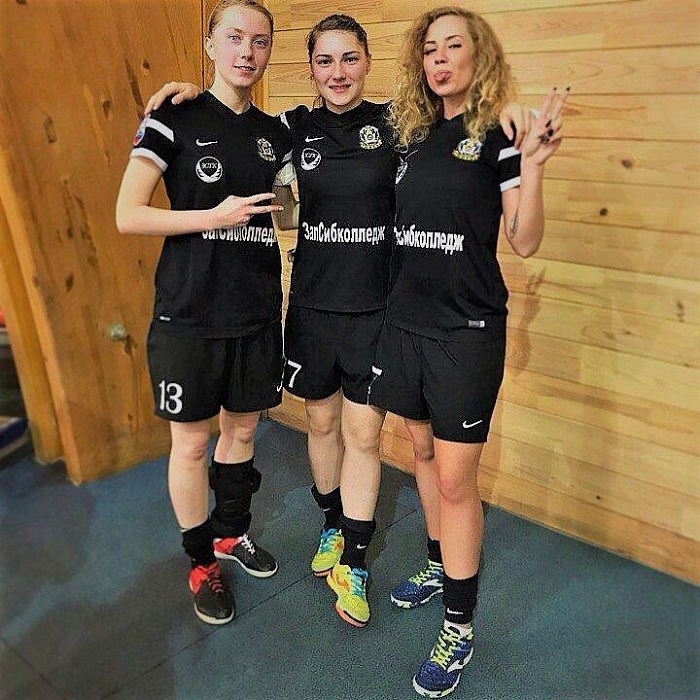 Диана Варламова: «Мини-футбол и хоккей очень похожи»