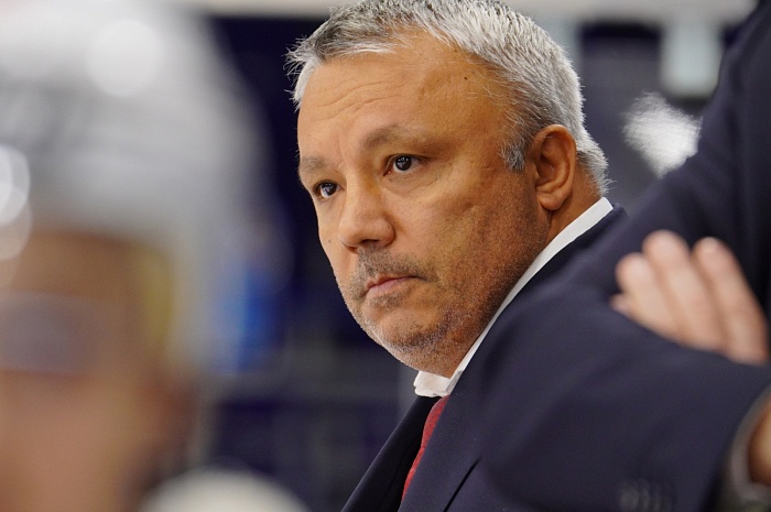 Главный тренер хоккейного клуба «Ростов» Григорий Пантелеев: «В игре против чемпиона главное – не ошибаться самим»