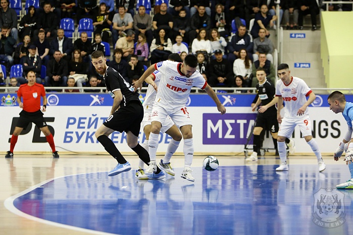 Битвы МФК "Тюмень"с лидером: смотрим по ТВ и в интернете