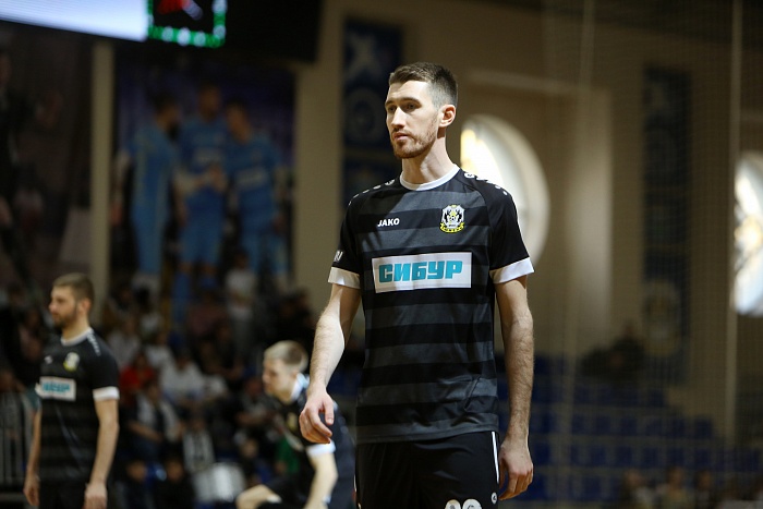 Президент мини-футбольного клуба «Тюмень» Александр Попов: «Денису Неведрову нужно быть злее в игре»