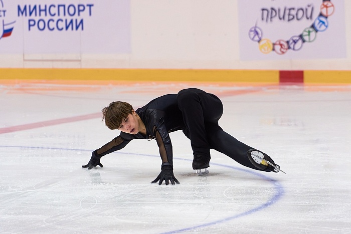 Тюменские фигуристы взяли медали на родном льду