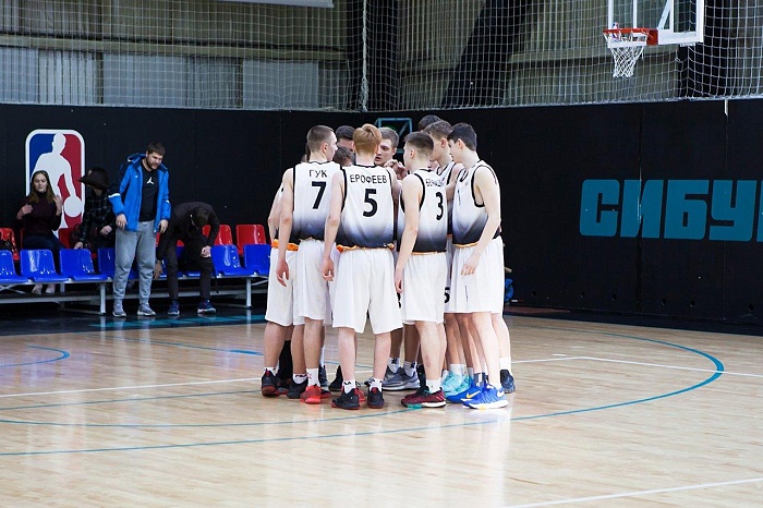 Фото Александра ЗЫРЯНОВА