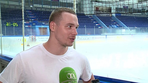 Денис Давыдов: «Новички обращаются по разным вопросам. Чем могу - помогаю»