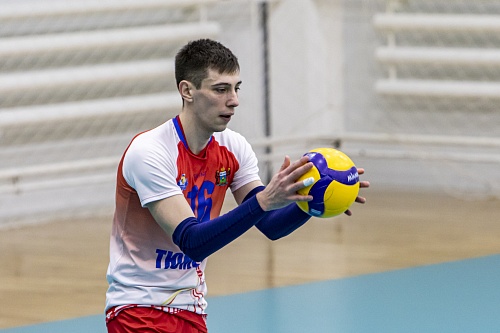 Чемпион высшей лиги «А» в составе «Тюмени» Данил Максюшин перешёл в «Текстильщик»