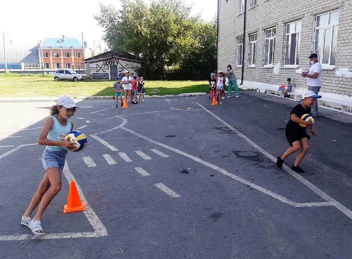 Червишевские дети любят эстафеты