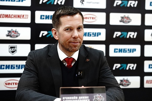 Главный тренер тюменского хоккейного клуба «Рубин» Денис Ячменёв: «Соперник нам дал приличный бой»