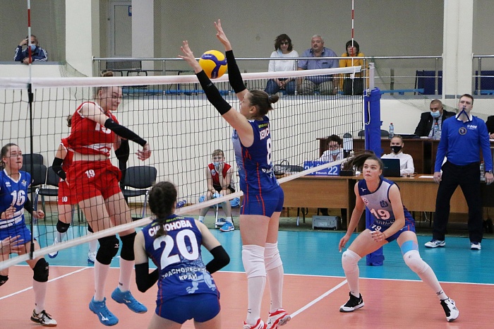 Первым соперником станет чемпион