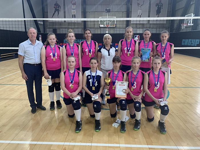 В споре восемнадцати команд победили тоболячки