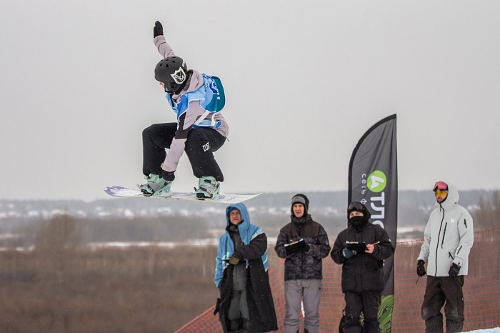 В Тюмени отгремел праздник спорта для сноубордистов и горнолыжников