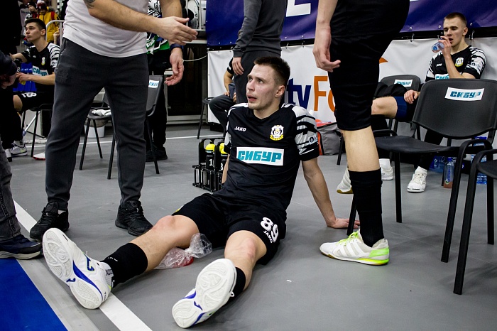 Нападающий мини-футбольного клуба «Тюмень» Никита Емельянов: «Не было желания и самоотдачи, как в первой игре четвертьфинала»