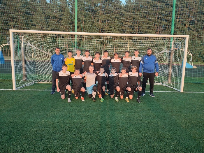 «Атлант» из Ялуторовска взял серебро в финале «Кожаного мяча»