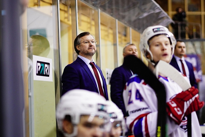 Наставник хоккейного клуба АКМ Олег Горбенко: «Постараемся избежать ошибок в следующем матче, чтобы вернуться в Тюмень»