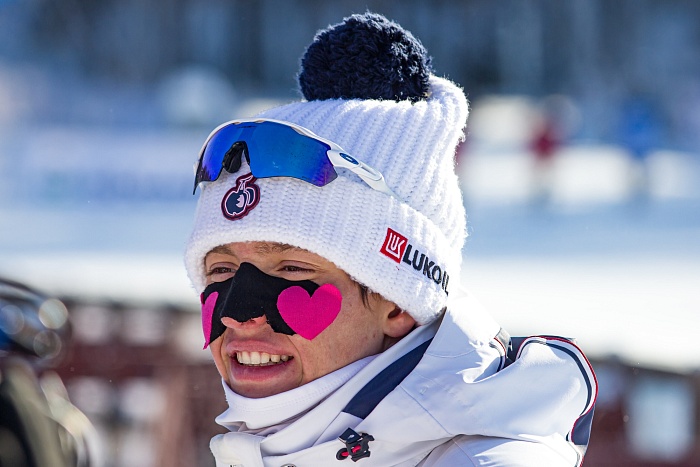 В духе реваншизма: первое золото в сезоне для Савелия Коростелёва при поддержке Александра Большунова