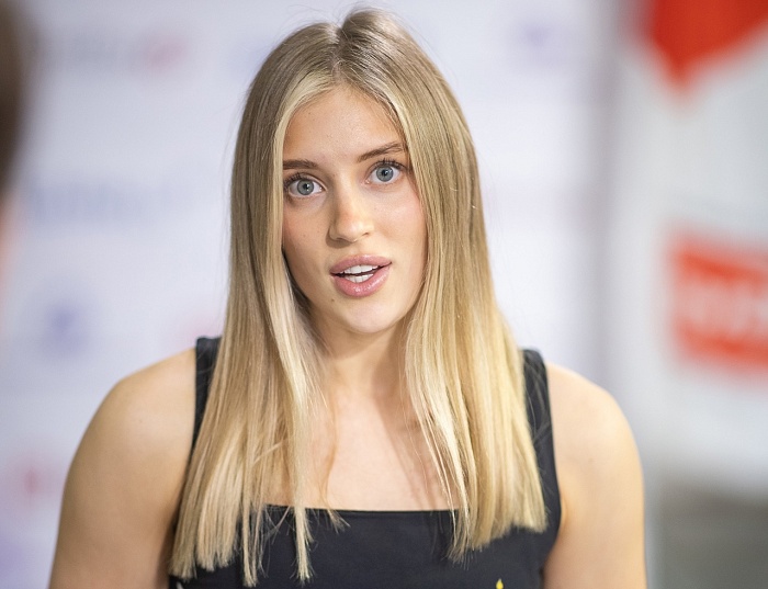 Серебряный призёр Всероссийских соревнований по скалолазанию Луиза Емельева: «Накормила бургером главного судью шоу «Суперниндзя» Станислава Кокорина»