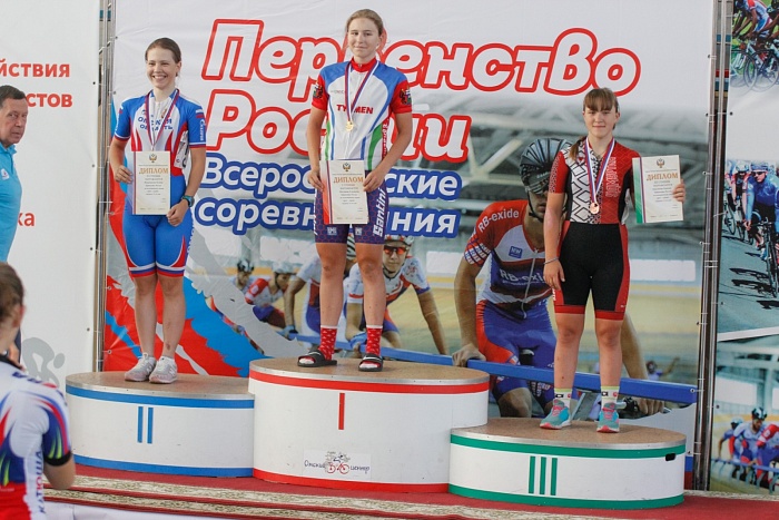 На омском треке выиграла золото в скрэтче