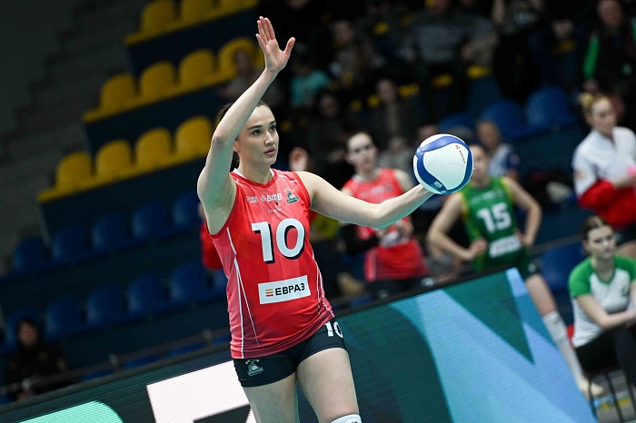 Классная игра тюменки Елизаветы Карполь помогла «Уралочке» разгромить «Динамо»