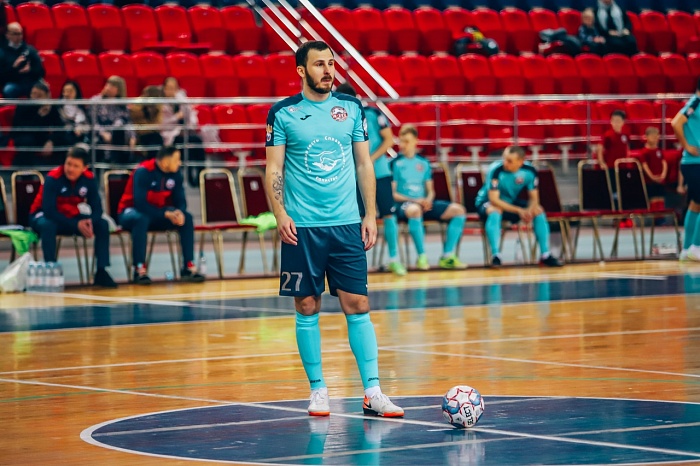 Тур в Челябинске: Бахур получил «горчичник», а Семикин забил гол хозяевам