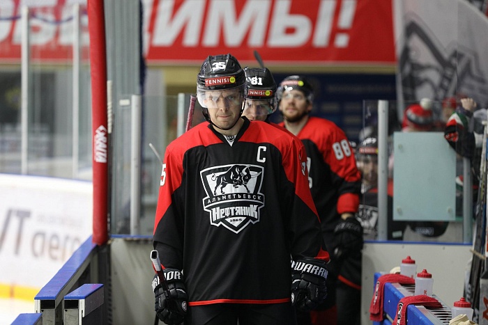 «Нефтяник» обошел рубиновцев