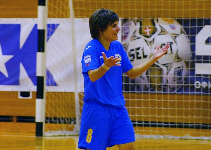 Легендарная футболистка успешно дебютировала за тюменок