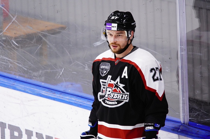 Самый ценный игрок плей-офф ВХЛ Денис Давыдов: «Очень рад стать чемпионом именно в «Рубине»!
