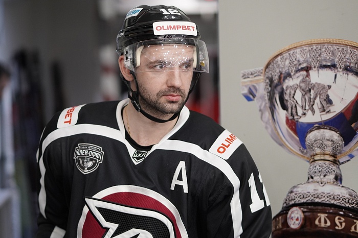 Защитник хоккейного клуба «Рубин» Дмитрий Лютов: «Семьсот матчей в ВХЛ ощущаются, как один»