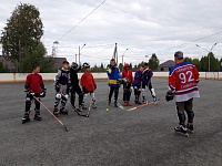 В Ярково сыграли в хоккей на роликах