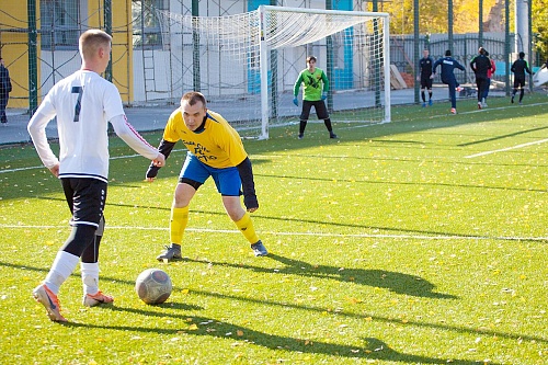 «Инопланетяне» пропустили дюжину мячей