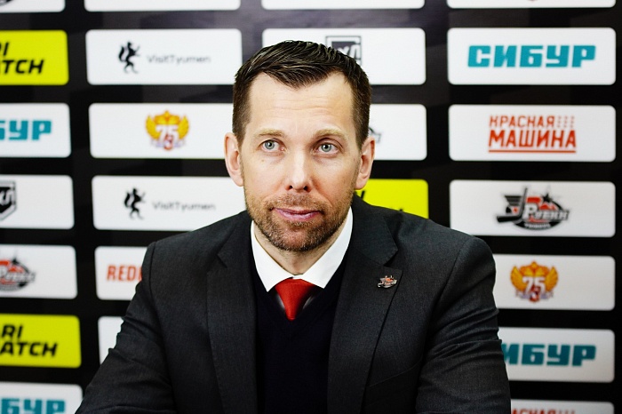 Главный тренер хоккейного клуба «Рубин» Денис Ячменёв: «Смогли перестроиться по ходу матча»