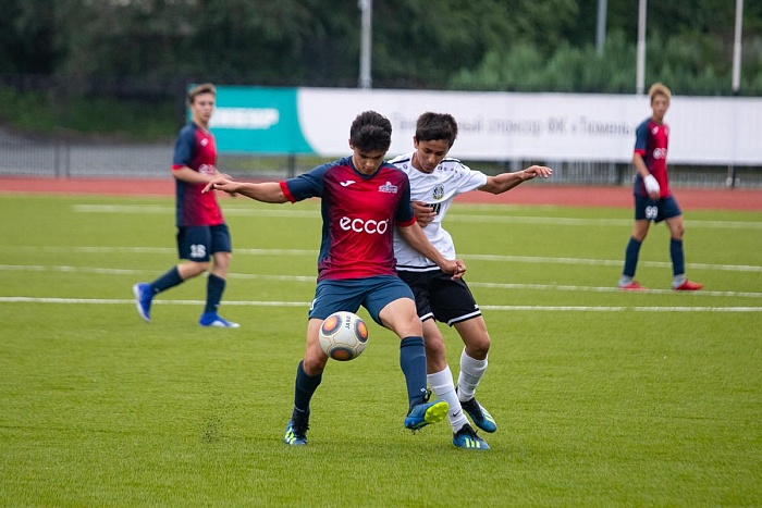 На старте разгромили южную команду