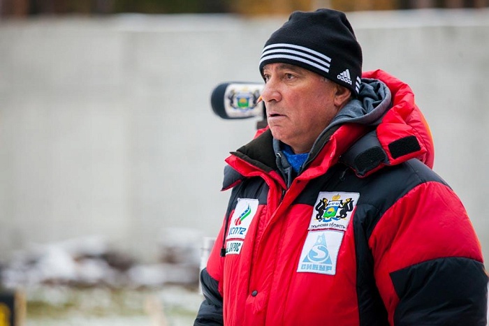 Наставник женской сборной Тюменской области по биатлону Леонид ГУРЬЕВ. Фото Дани САВИНЫХ