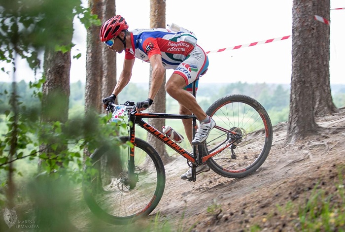 Тюменец почти сутки крутил педали в Гагаринском парке