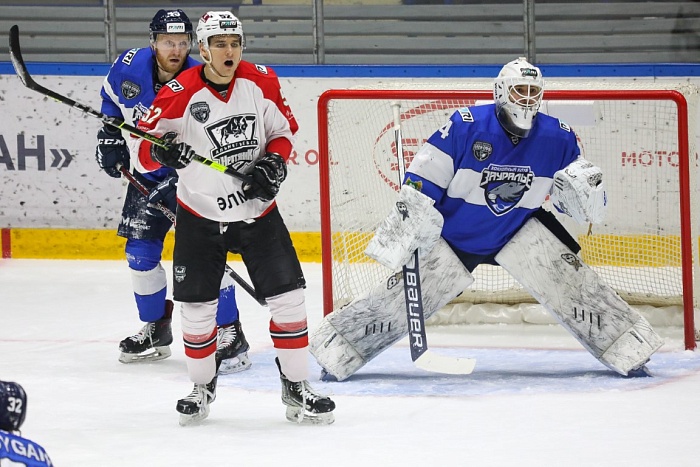 Курганский хоккейный клуб «Зауралье» крупно проиграл в «Кубке Петрова»