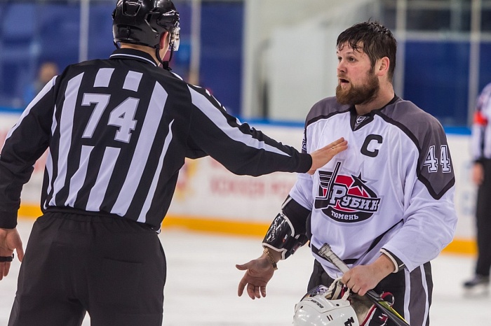 Защитник Станислав Тунхузин решил вернуться в российский хоккей