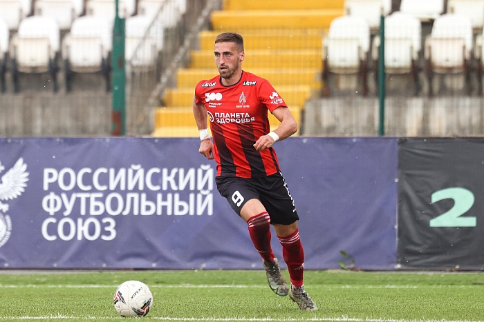 Футбольный клуб «Тюмень» подписал контракты с двумя универсалами из ФК «Амкар-Пермь»