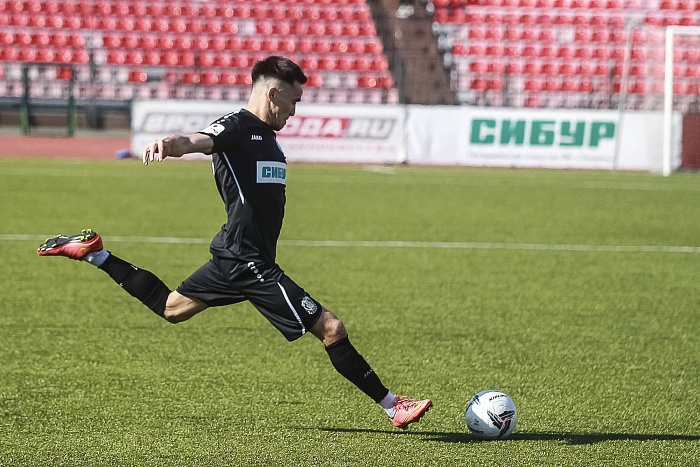 Защитник футбольного клуба «Тюмень» Исламжан Насыров: «Меня приняли хорошо, как будто вовсе и никуда не уходил»