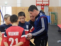 «Феникс» из Казанского района лидирует на мини-футбольном «Юге»
