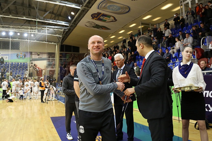 Игрок мини-футбольного клуба ЛКС Евгений Мурашов: «Денис Абышев – прикольный и весёлый мужик»