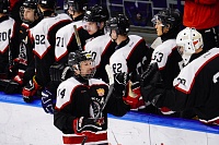 Молодёжная хоккейная команда «Тюменский Легион» обыграла в Челябинске соперников из Салехарда
