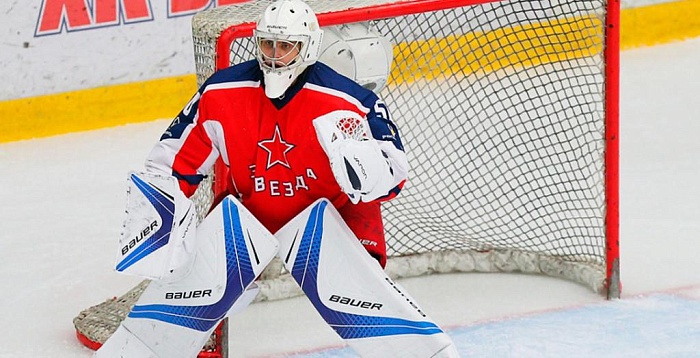 Тюменский вратарь защищает честь «Звезды»