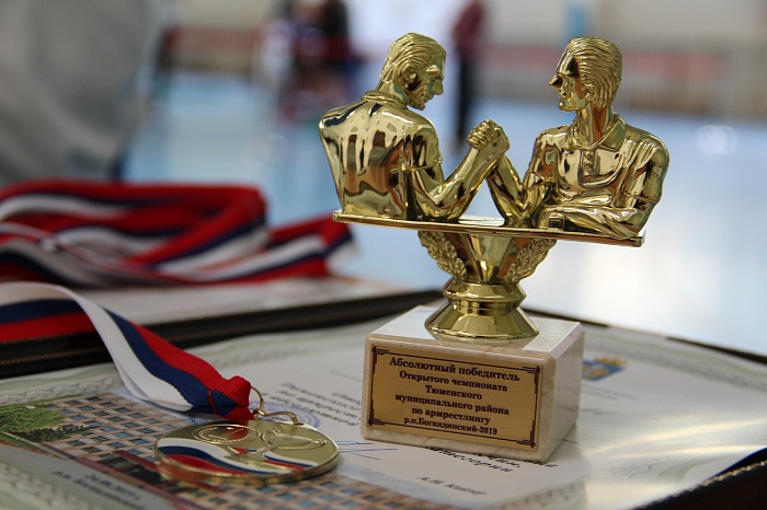 Силачи встретились в Богандинском