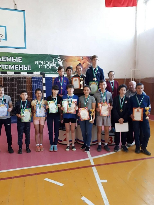 Маранские теннисисты снова победили